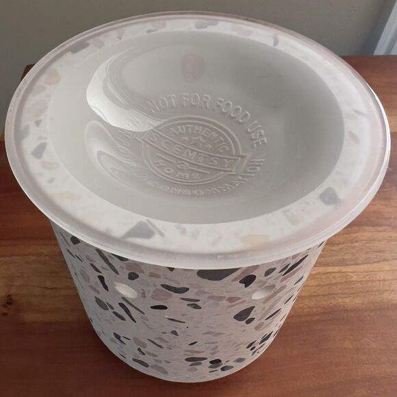 Scentsy Warmer TERRAZZO Polished‎ Smooth Cement Neutral Colors Southwestern Vibe - Picture 4 of 10